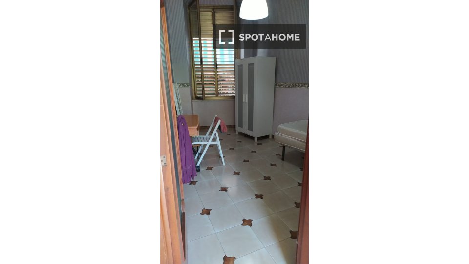 appartamento in affitto a Napoli in zona Stella