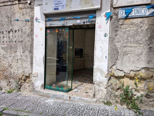 locale commerciale in affitto a Napoli