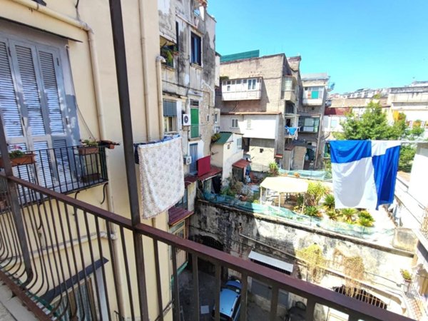 appartamento in affitto a Napoli in zona Stella