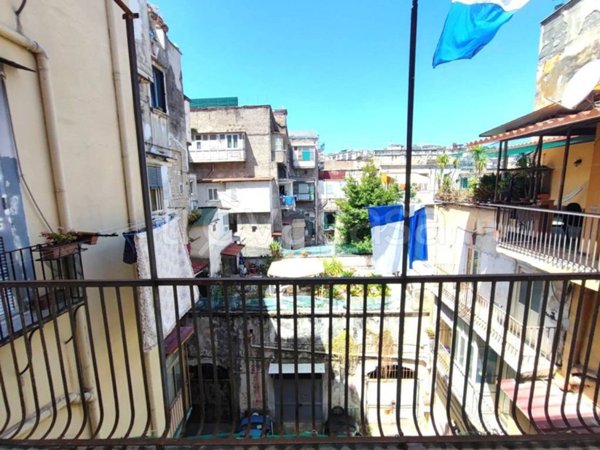 appartamento in affitto a Napoli in zona Stella