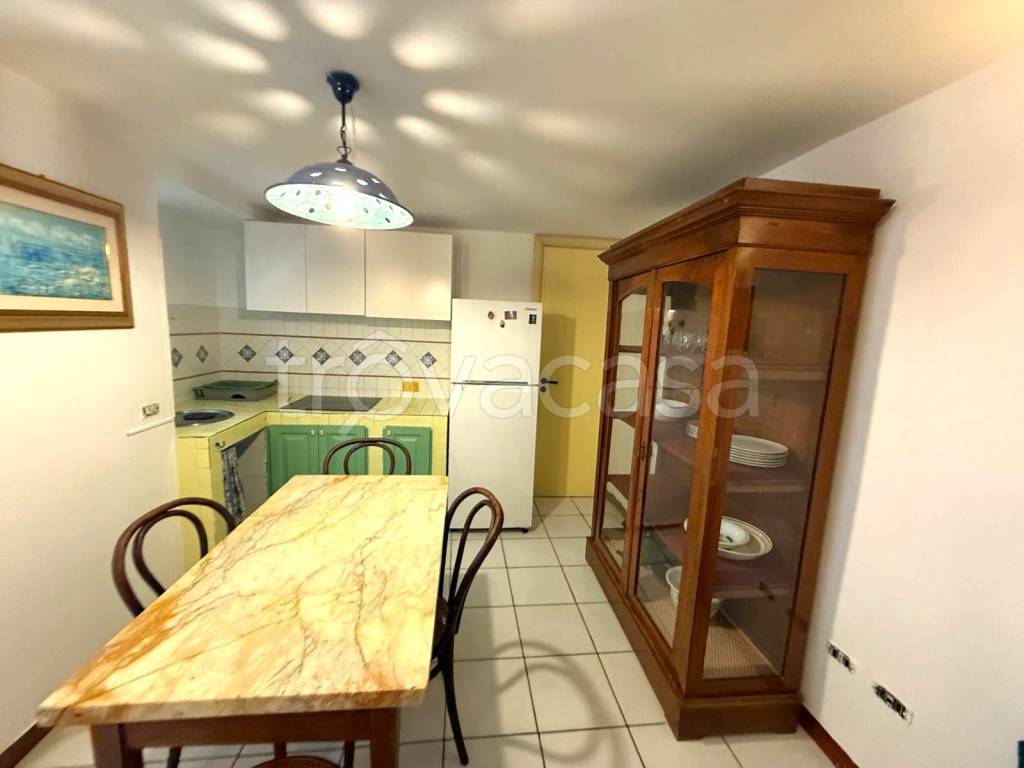 appartamento in affitto a Napoli in zona Stella