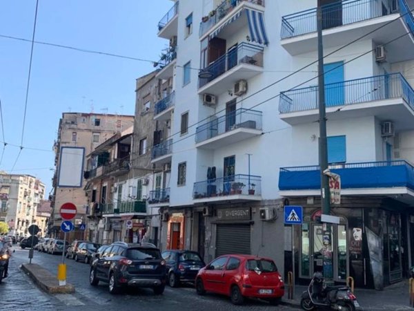 appartamento in affitto a Napoli in zona San Carlo all'Arena