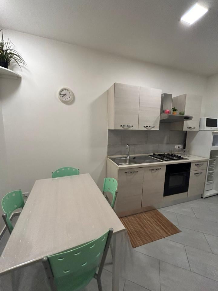 appartamento in affitto a Napoli in zona Chiaia