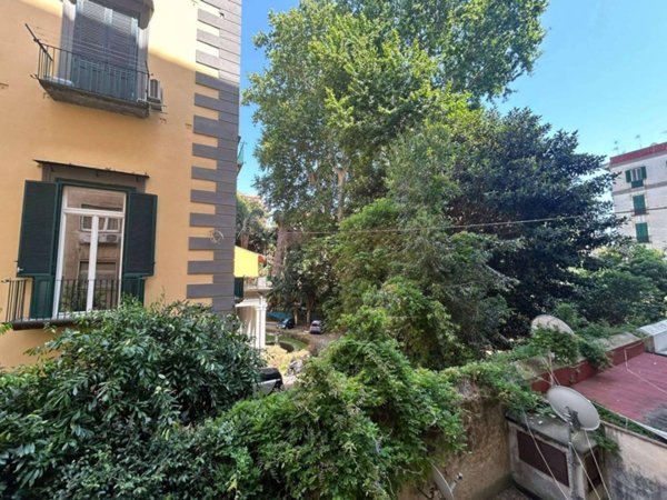 appartamento in affitto a Napoli in zona Chiaia