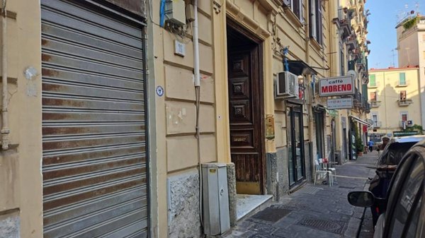 appartamento in affitto a Napoli in zona Chiaia