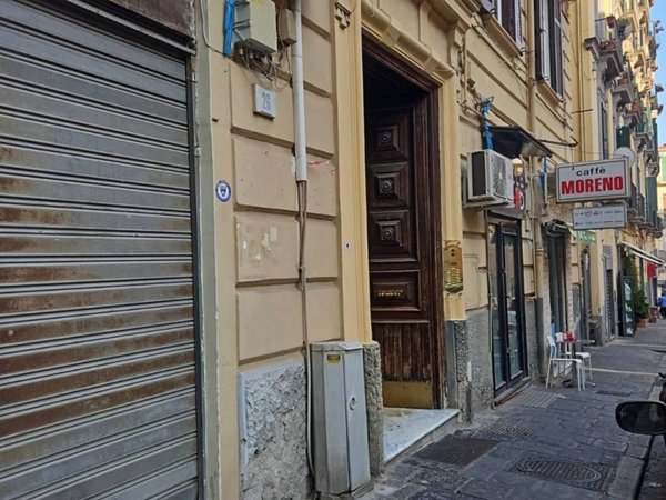 appartamento in affitto a Napoli in zona Chiaia