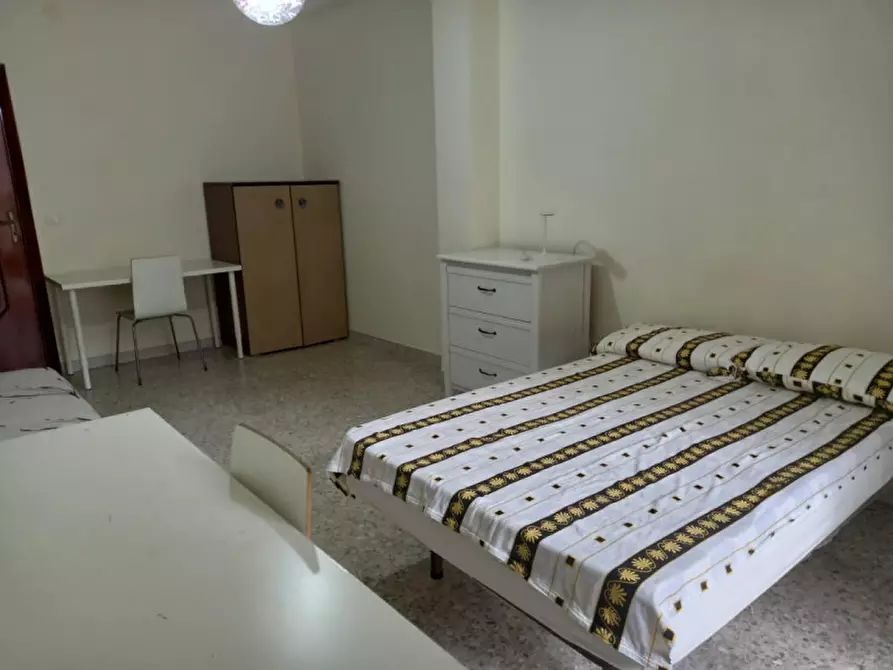 appartamento in affitto a Napoli in zona Chiaia