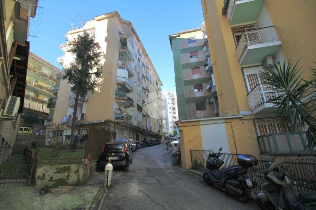 appartamento in affitto a Napoli in zona San Carlo all'Arena