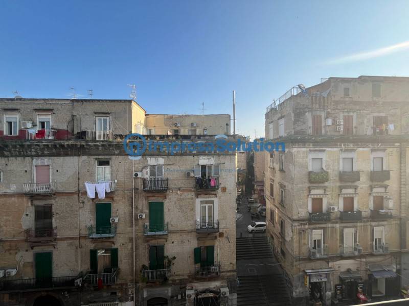 camera singola in affitto a Napoli in zona San Lorenzo