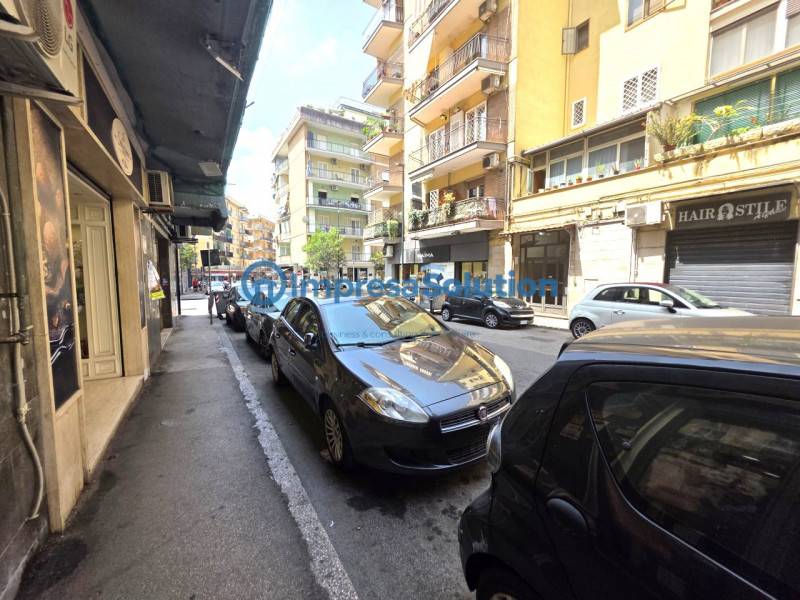locale commerciale in affitto a Napoli in zona Soccavo