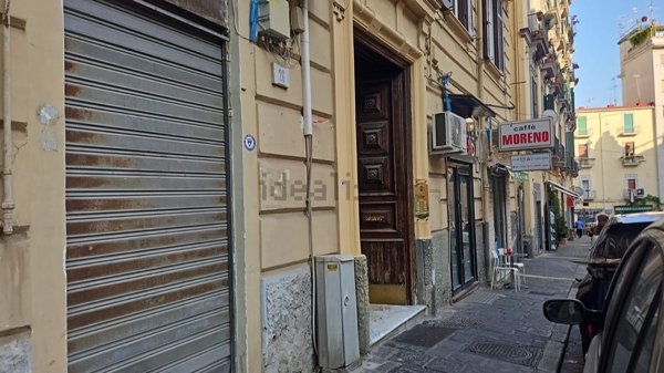 appartamento in affitto a Napoli in zona Chiaia