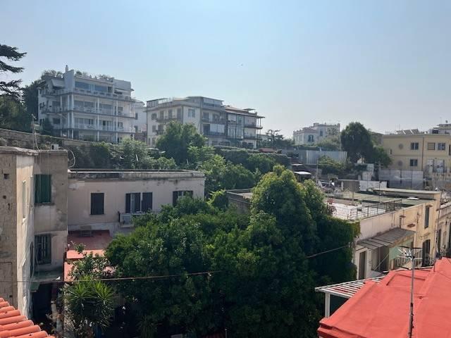 appartamento in affitto a Napoli in zona Posillipo