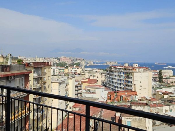 appartamento in affitto a Napoli in zona Chiaia