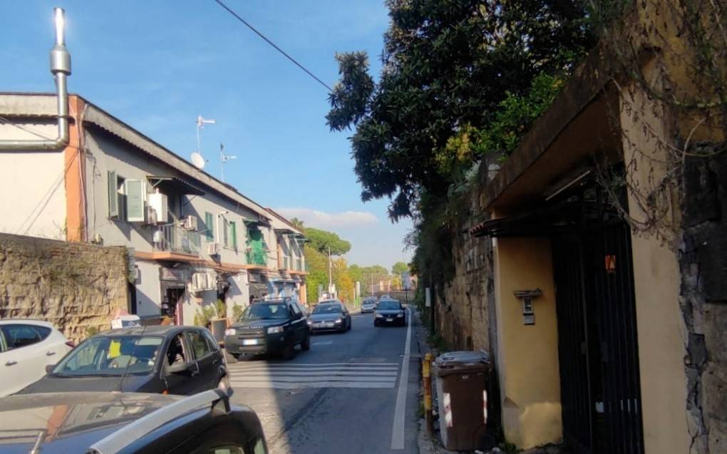 negozio in affitto a Napoli in zona Camaldoli
