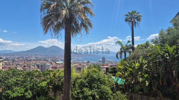 quadrivano in affitto a Napoli in zona Vomero
