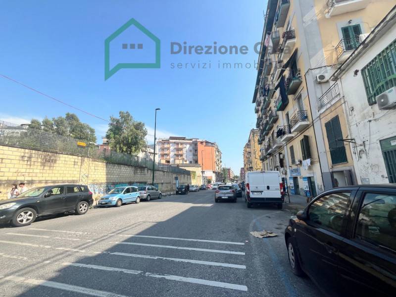 negozio in affitto a Napoli in zona Vicaria