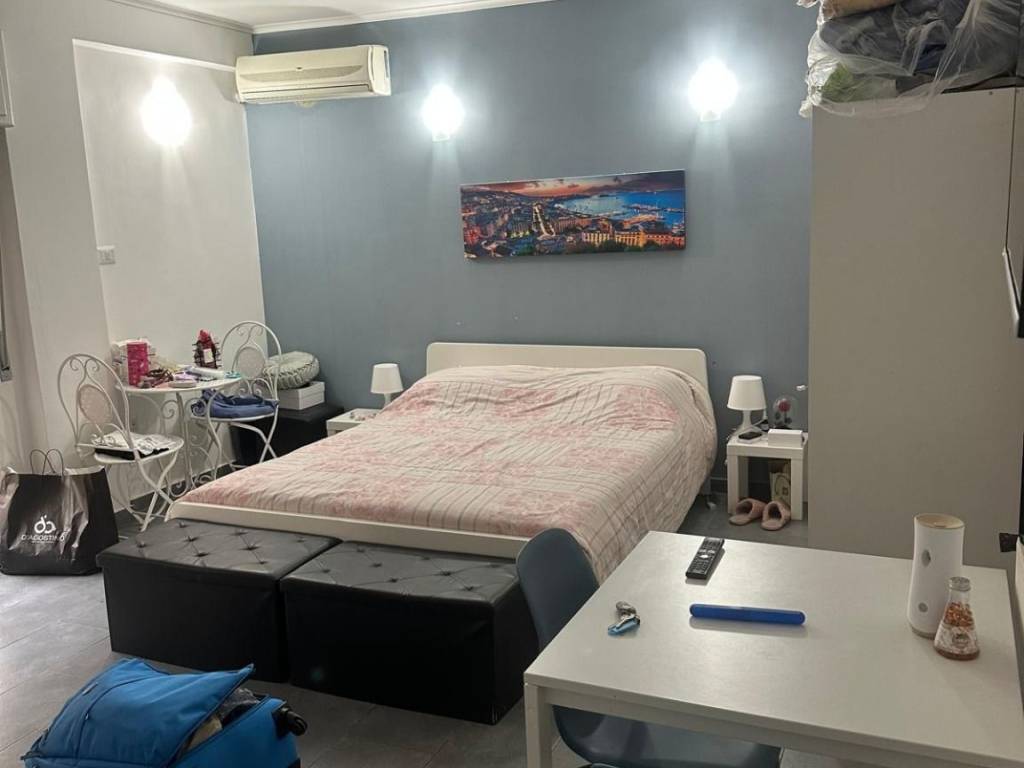 appartamento in affitto a Napoli in zona Chiaia