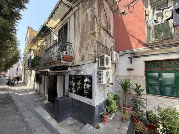 monolocale in affitto a Napoli in zona Stella