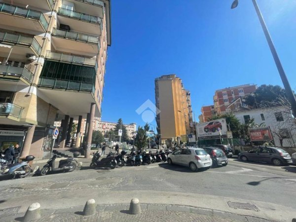 negozio in affitto a Napoli in zona Camaldoli