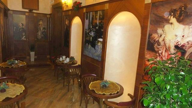 locale commerciale in affitto a Napoli in zona San Ferdinando