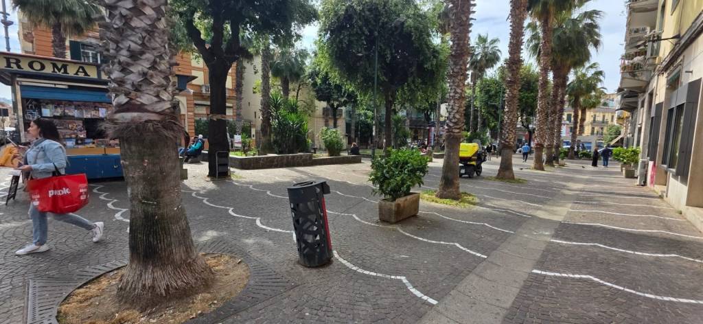 negozio in affitto a Napoli in zona Bagnoli