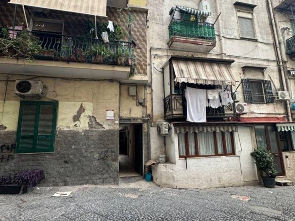 appartamento in affitto a Napoli in zona Stella