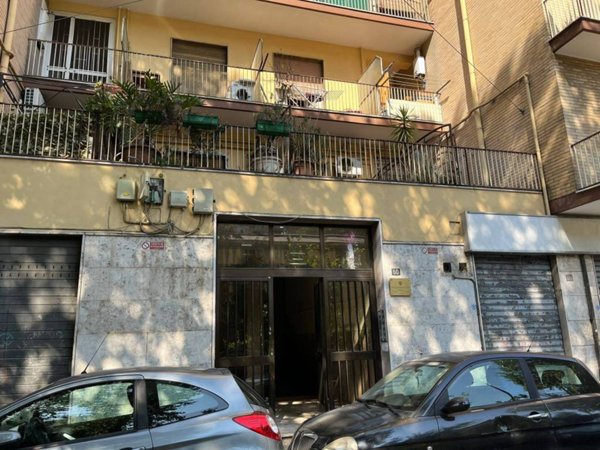 appartamento in affitto a Napoli in zona Stella