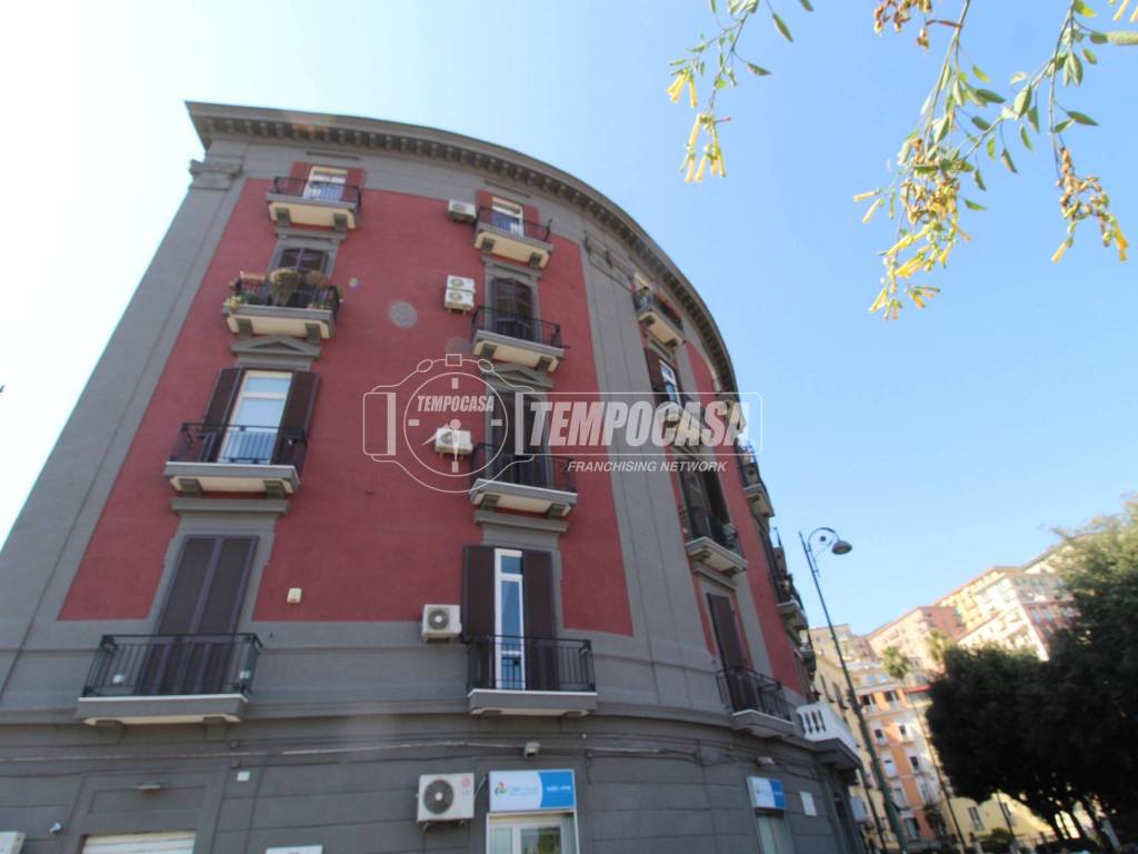 appartamento in affitto a Napoli in zona Chiaia