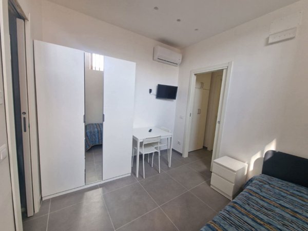 appartamento in affitto a Napoli in zona Stella