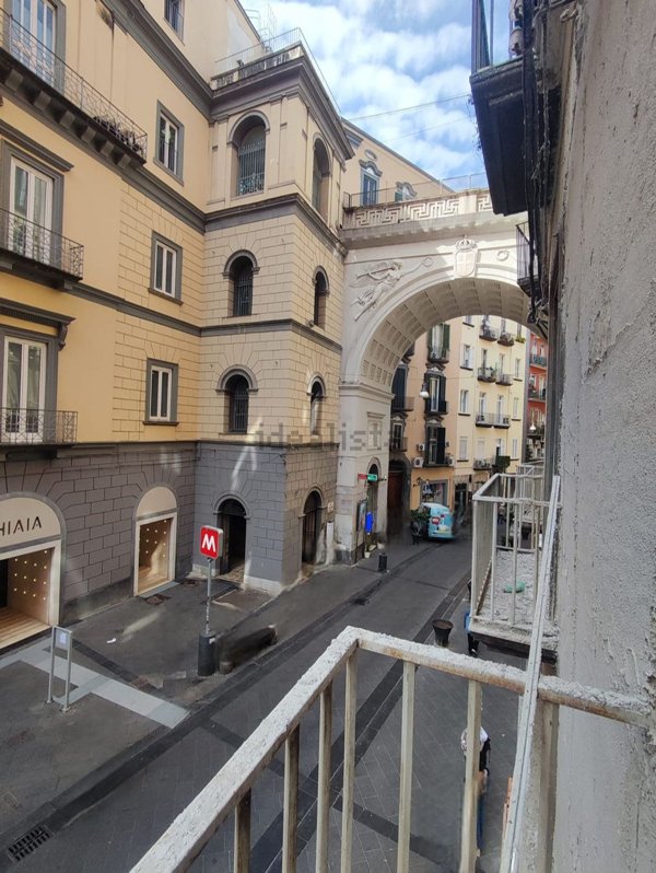 appartamento in affitto a Napoli in zona Chiaia