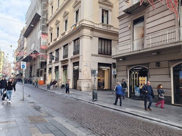 ufficio in affitto a Napoli in zona Porto