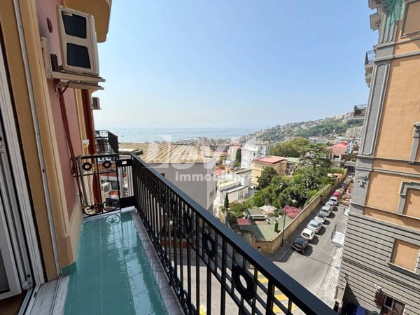 appartamento in affitto a Napoli in zona Chiaia