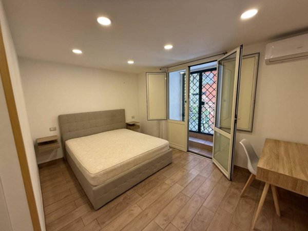 appartamento in affitto a Napoli in zona Chiaia