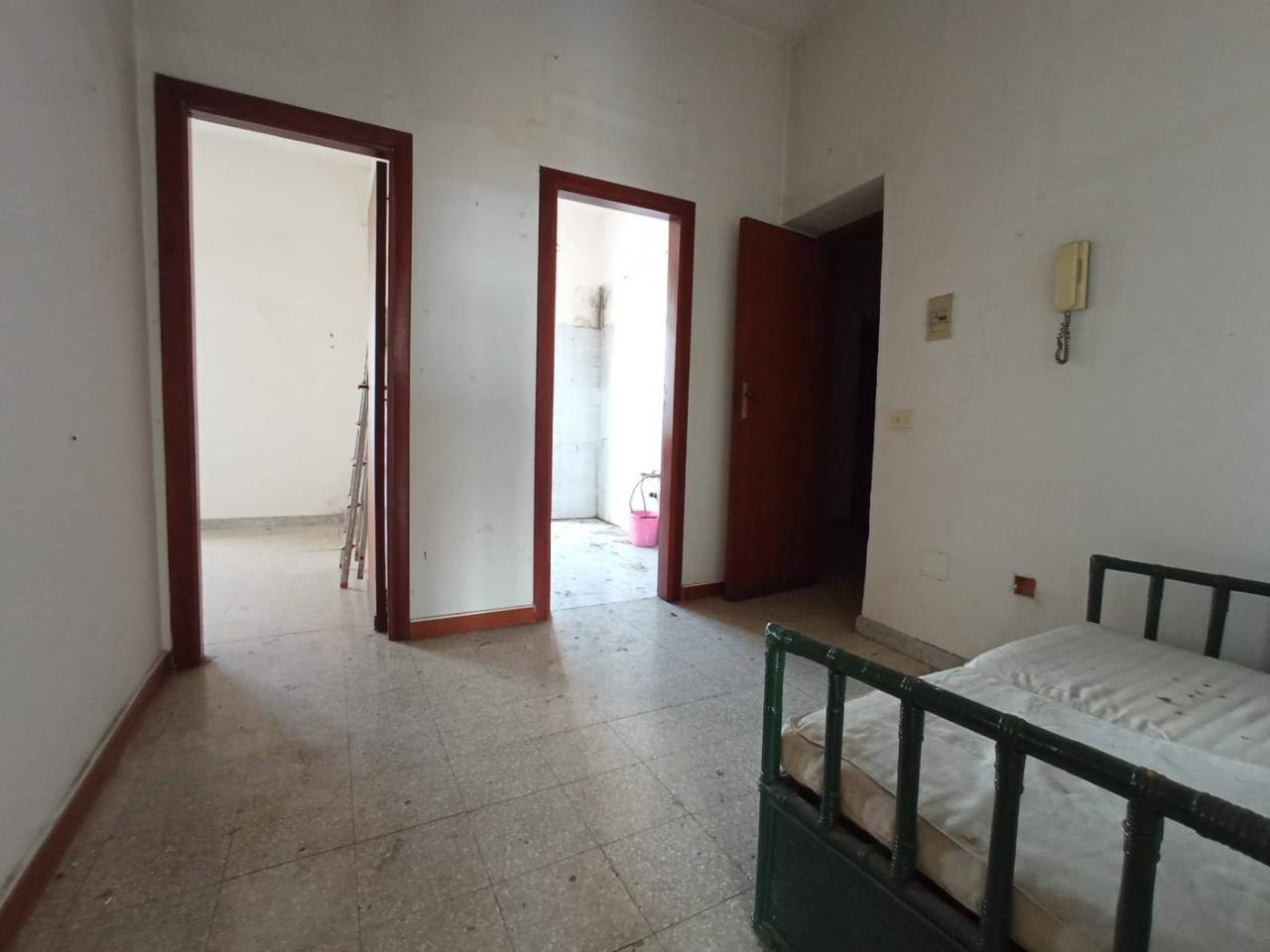 appartamento in affitto a Napoli in zona San Carlo all'Arena