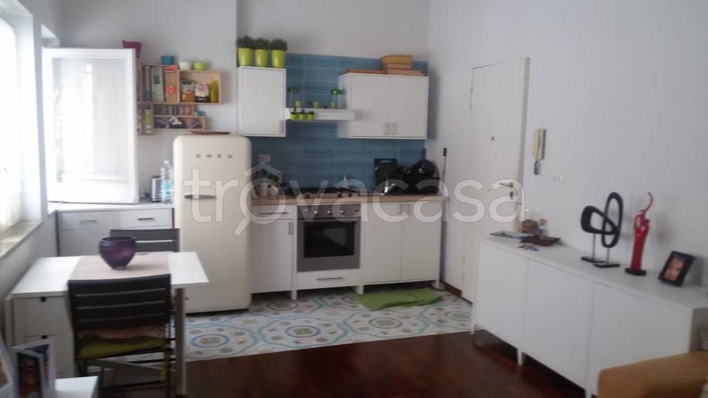 appartamento in affitto a Napoli in zona Chiaia