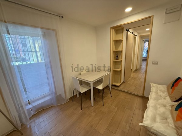 appartamento in affitto a Napoli in zona Chiaia