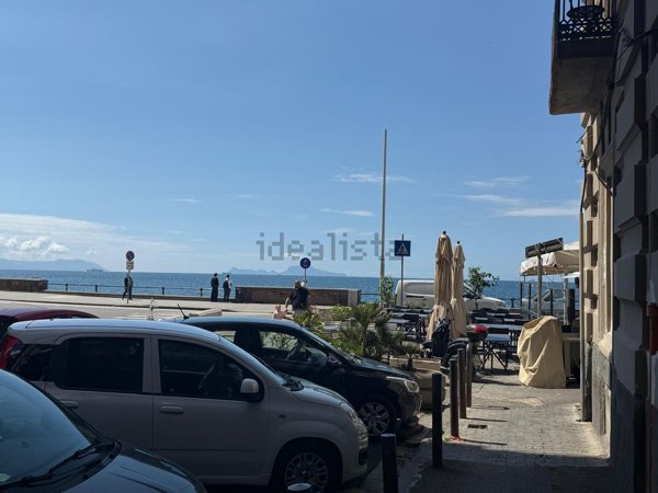 appartamento in affitto a Napoli in zona Chiaia