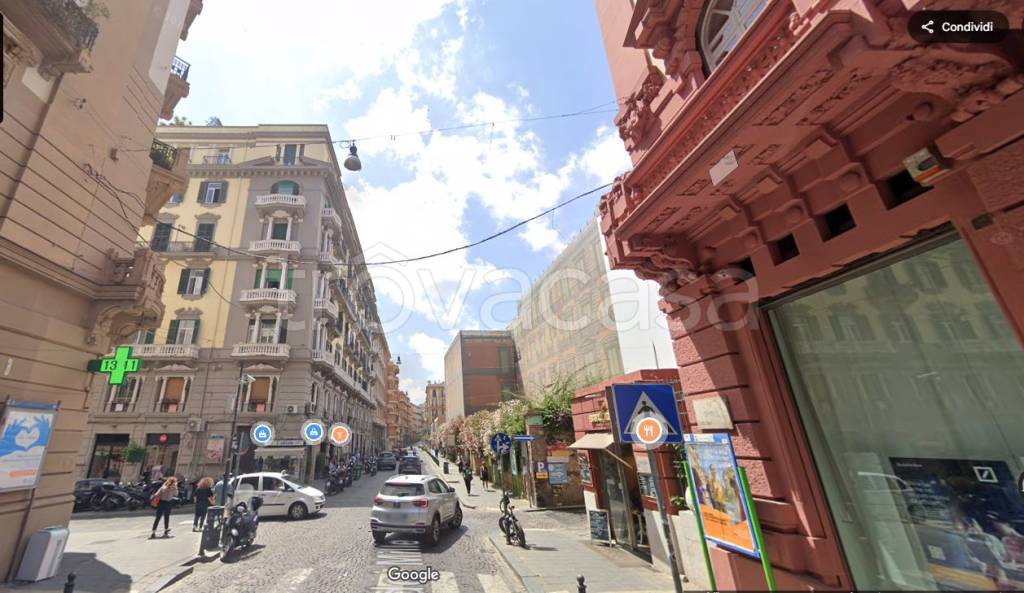 appartamento in affitto a Napoli in zona Chiaia