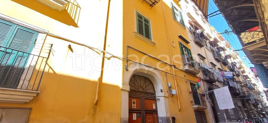 appartamento in affitto a Napoli in zona Stella