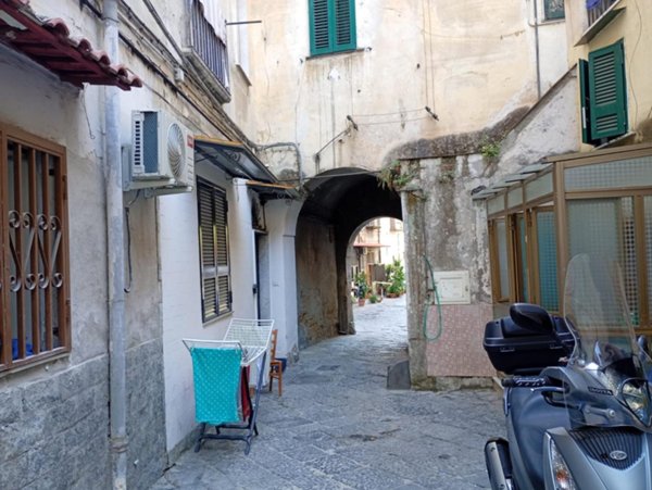 appartamento in affitto a Napoli in zona Stella