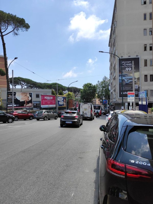 locale commerciale in affitto a Napoli