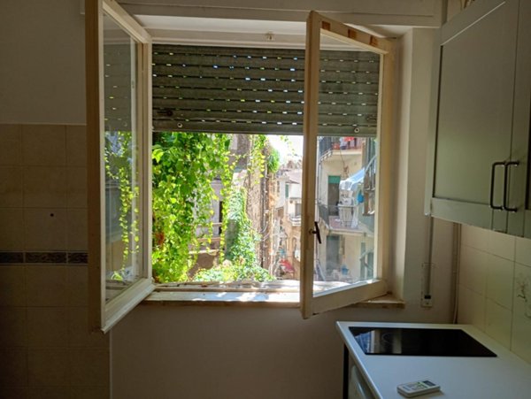 appartamento in affitto a Napoli in zona Stella