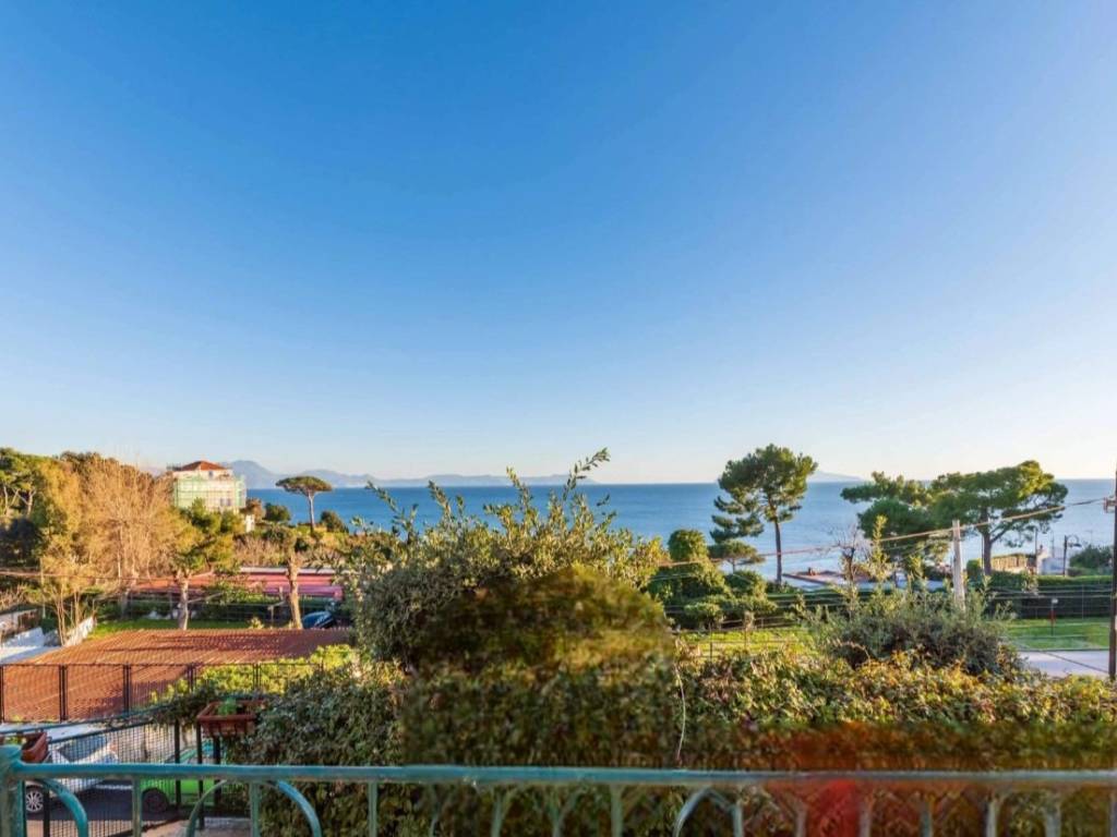 casa indipendente in affitto a Napoli in zona Posillipo
