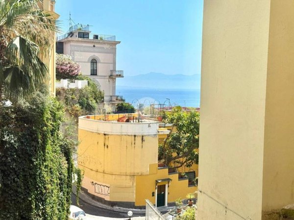 appartamento in affitto a Napoli in zona Posillipo