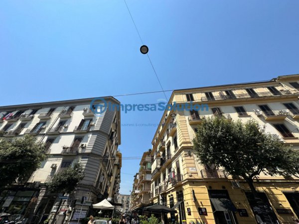 negozio in affitto a Napoli in zona Pendino / San Giuseppe