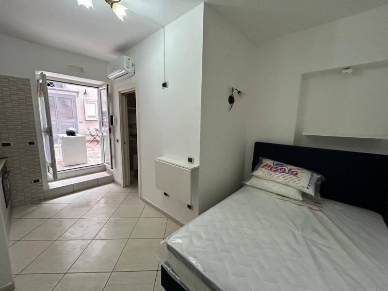 appartamento in affitto a Napoli in zona Avvocata