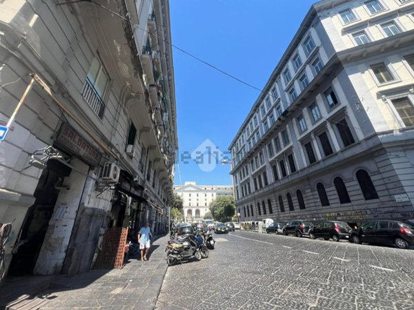 locale commerciale in affitto a Napoli in zona Pendino / San Giuseppe