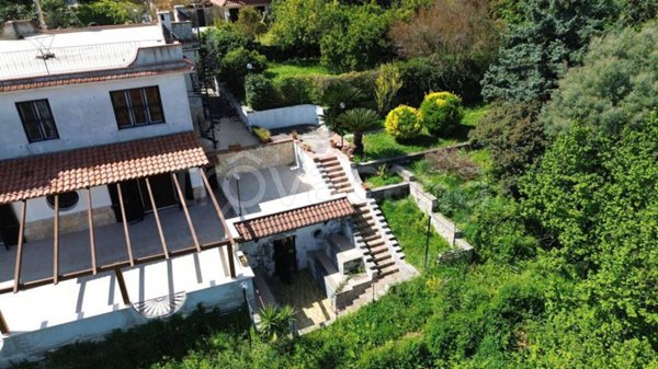 appartamento in affitto a Napoli in zona Capodimonte / Colli Aminei