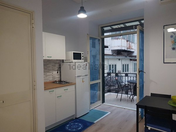 appartamento in affitto a Napoli in zona San Carlo all'Arena