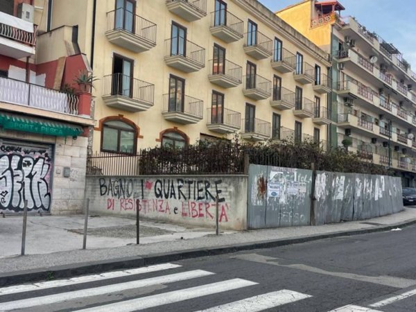 negozio in affitto a Napoli in zona Barra